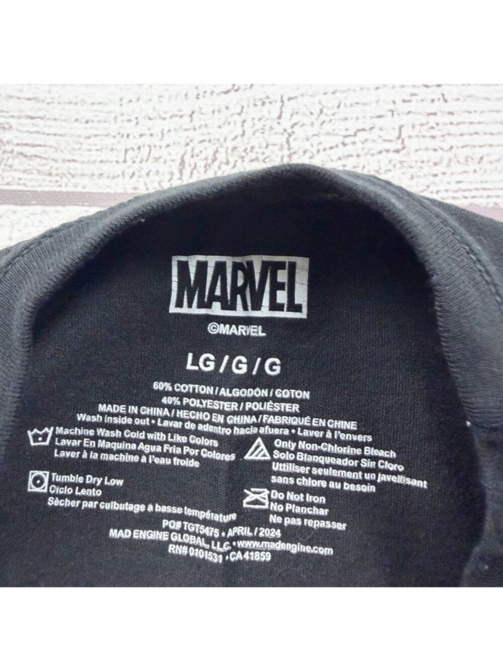 Marvel SpiderMan Trick Or Treat Graphic Black T-Shirt Boys L - Picture 2 of 3